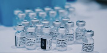 Pfizer i Moderna podigli cijenu cjepiva protiv covida-19 za EU!