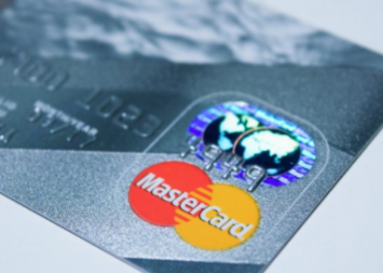 Mastercard odustaje od debitnih i kreditnih kartica s magnetskom trakom!