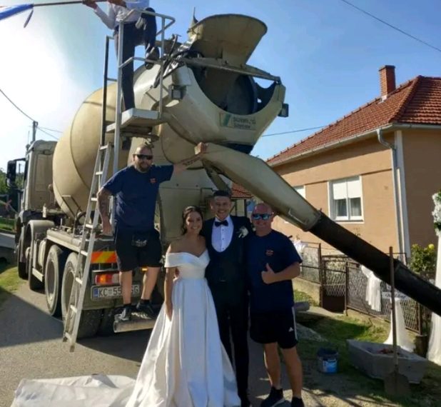 Neobičan svadbeni običaj: mladu “kupio” s tri kubika betona