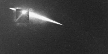 VIDEO: Vatrena kugla obasjala nebo iznad Rijeke, snimile je kamere