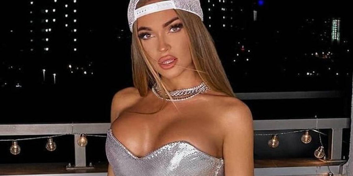 Teodora ispričala svoju najveću sramotu: “Usred nastupa ispao mi je umetak iz grudi”