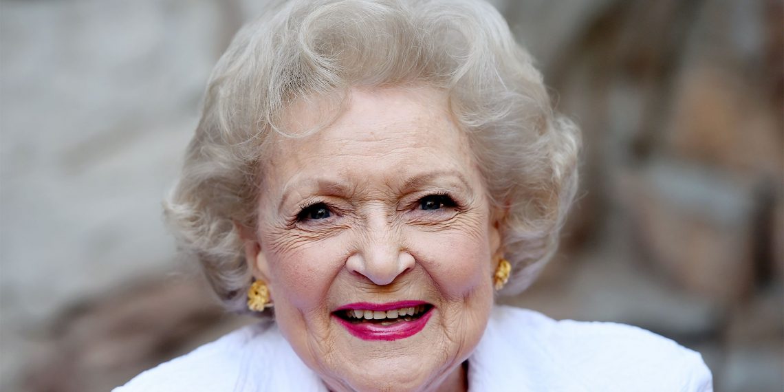 Uskoro puni 100 godina: Zlatni savjeti Betty White za dug i ispunjen život