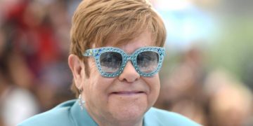 Nakon ozbiljne povrede kuka, Elton John odgodio turneju Europom