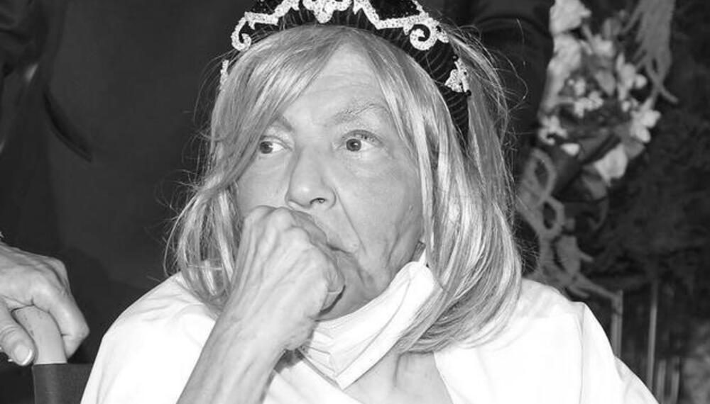 Umrla kraljica stihova Olivera, Miše, Čolića, Severine, Toše, Brene, Nede, Cece, Karleuše, Ace,…..