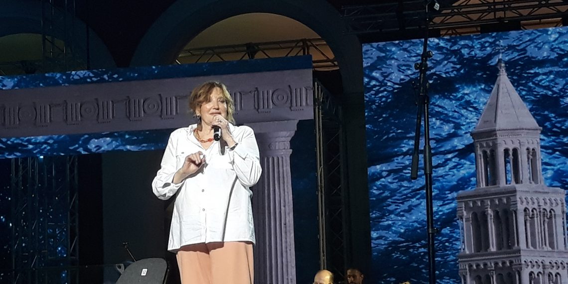 Tereza, scenografija, publika spremni za Splitski festival