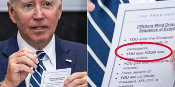 Novi Bidenov gaf: Novinarima slučajno pokazao papir sa uputama kako da se ponaša na konferenciji