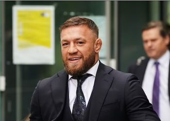 Conor McGregor optužen za šest prekršaja u vožnji, uključujući opasnu vožnju u svom Bentley Continental GT