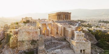 Usred Atene na mjestu svetosti javno snimali grupni gay sex