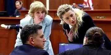 DEPP JE POBJEDIO NA SUDU ALI SUPRUGA GA I DALJE PROZIVA