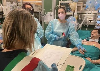 Talijan priključen na aparate vjenčao se u bolničkom krevetu, 12 sati poslije desilo se čudo