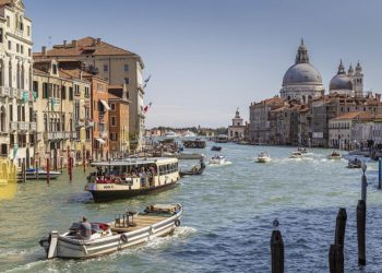 Venecija u borbi protiv jednodnevnog turizma: uvodi nova pravila, moguće i kazne