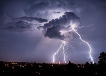 Stravično: Grom ubio dječaka