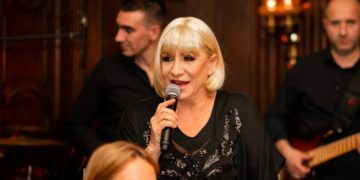 Pjevačica priznala da joj se udvaraju dječaci