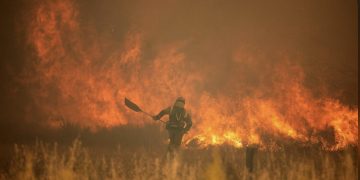 Sredozemlje u plamenu: Smrtonosni šumski požari se sve više šire