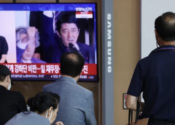 Bivši japanski premijer Shinzo Abe je preminuo, nije preživio atentat