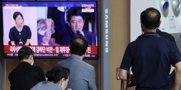 Bivši japanski premijer Shinzo Abe je preminuo, nije preživio atentat