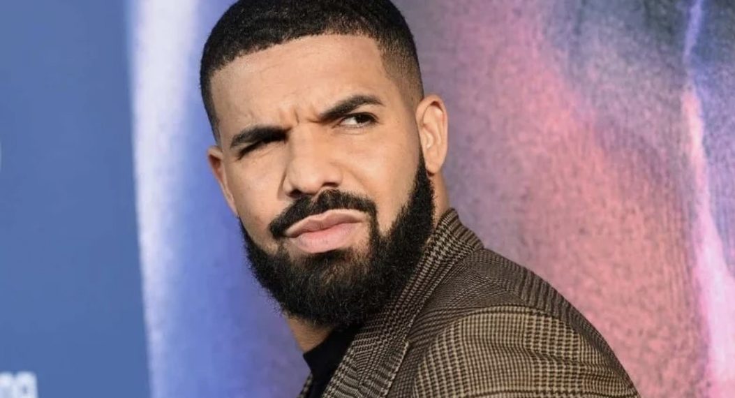 Reper Drake letio 14 minuta privatnim avionom i razbjesnio mnoge