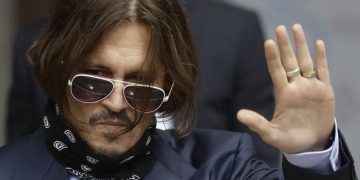 Johnny Depp donirao novac bolnici kojoj je Amber Heard obećala pomoć