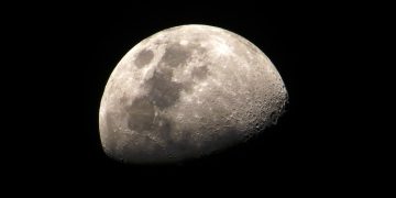 NASA-ina svemirska letjelica pronalazi jame na Mjesecu koje su ugodne temperature