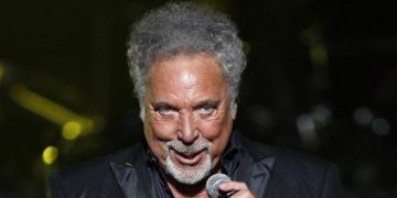 Tom Jones: Dobio sam virozu, nisam kolabirao!
