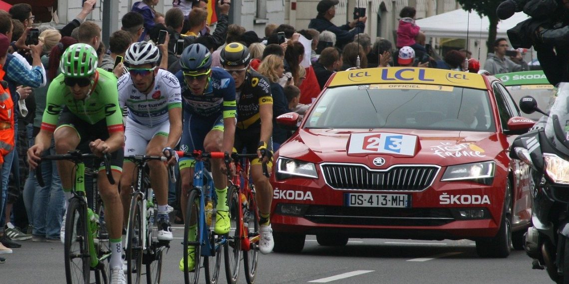 Hospitalizirano dijete koje je na Tour de France udario automobil