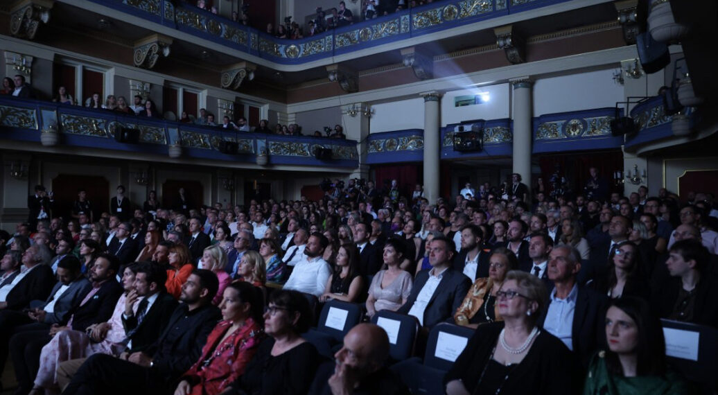 Projekcijom Oestlundova “Trokuta tuge” otvoren 28. Sarajevo Film Festival