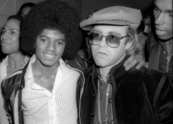 Elton John u svojoj autobiografiji Michaela Jacksona opisao kao mentalno bolesnu i uznemirujuću osobu