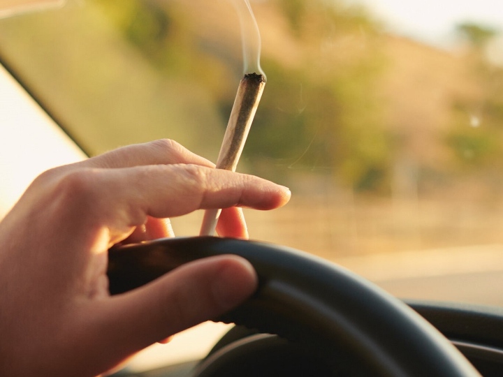 Istraživanje je pokazalo da napušeni vozači rjeđe doživljavaju prometne nesreće od vozača pod utjecajem alkohola