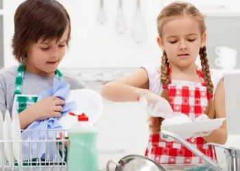 Treba li djeci davati džeparac za obavljanje kućanskih poslova?