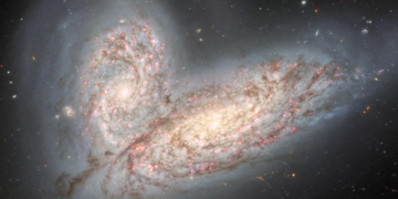 Teleskop zabilježio fenomenalan trenutak: Dvije galaksije započele su okršaj i spajanje