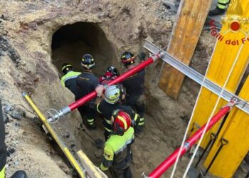 Pljačkaši iskopali tunel ispod banke pa se zaglavili, u pomoć zvali policiju