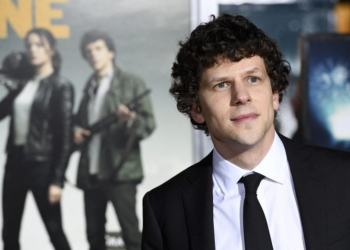 Američki glumac Jesse Eisenberg stiže na Sarajevo Film Festival s redateljskim prvijencem
