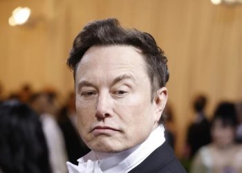 Otac Elona Muska nije ponosan na sina milijardera, ne želi ni voziti Teslu