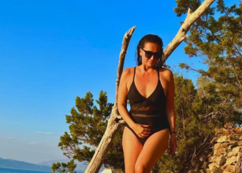 Nina Badrić u crnom prozirnom kupaćem kostimu zapalila Instagram