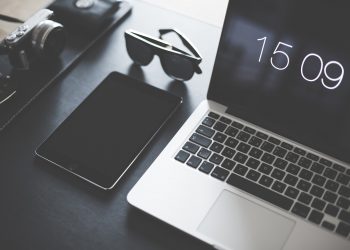 Pretjerano plavo svjetlo iz naših el. naprava može ubrzati proces starenja