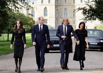 William i Kate iznenadili zajedničkim pojavljivanjem s Harryjem i Meghan u Windsoru