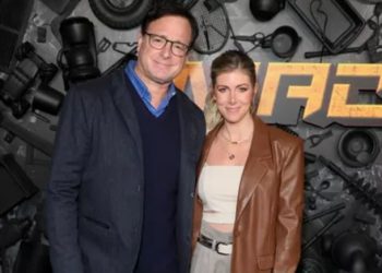 Kelly Rizzo kaže da joj se srce ponovo slomilo nakon što je gledala posvetu preminulom mužu Bobu Sagetu na dodjeli Emmy nagrade