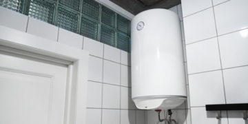 Bojler najviše troši u kućanstvu – kako uštediti struju na njemu