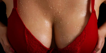 Žene oduševljene trikom s pertlom: U samo nekoliko sekundi mogu povećati grudi