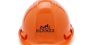Korisnici Twittera ismijavaju Hermes zbog kacige čija je cijena gotovo 7.000 dolara