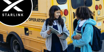 SpaceX želi u ruralnim krajevima opremiti školske autobuse Starlink internetom