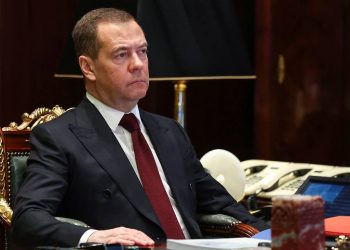 Medvedev: Skracuju mi izjave o nuklearnoj bombi pa poslusajte…