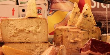 Zašto je sir u Italiji 10 eura, a u Hrvatskoj 149 kuna po kilogramu?