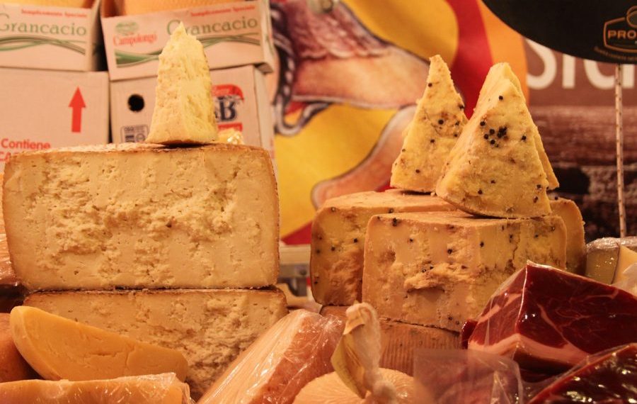 Zašto je sir u Italiji 10 eura, a u Hrvatskoj 149 kuna po kilogramu?