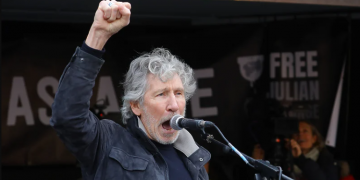 Legenda Pink Floyda tvrdi da je na ukrajinskoj listi za odstrel zbog podrške Rusiji