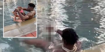 Bahata zvijezda maltretira ženu u bazenu golom stražnjicom i svojim spolnim organom