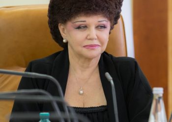Frizura ruske političarke hit na Twitteru: Ne, nije perika ni fotomontaža, to je prava kosa