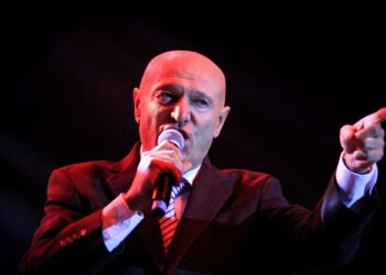 JESTE LI ZNALI? PRVI ALBUM SA 18, KOMPLEXI SA ĆELAVOSTI, MAJČIN GLAS.