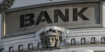 20 BANKI KOJE DRŽE ZEMLJU