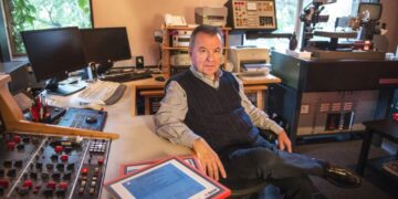 NAJMOĆNIJI LJUDI HRVATSKE ESTRADE POVLAČE KONCE IZ SJENE